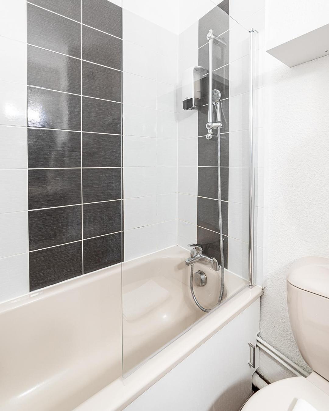 Hotel Lapeyronie Montpellier Bagian luar foto