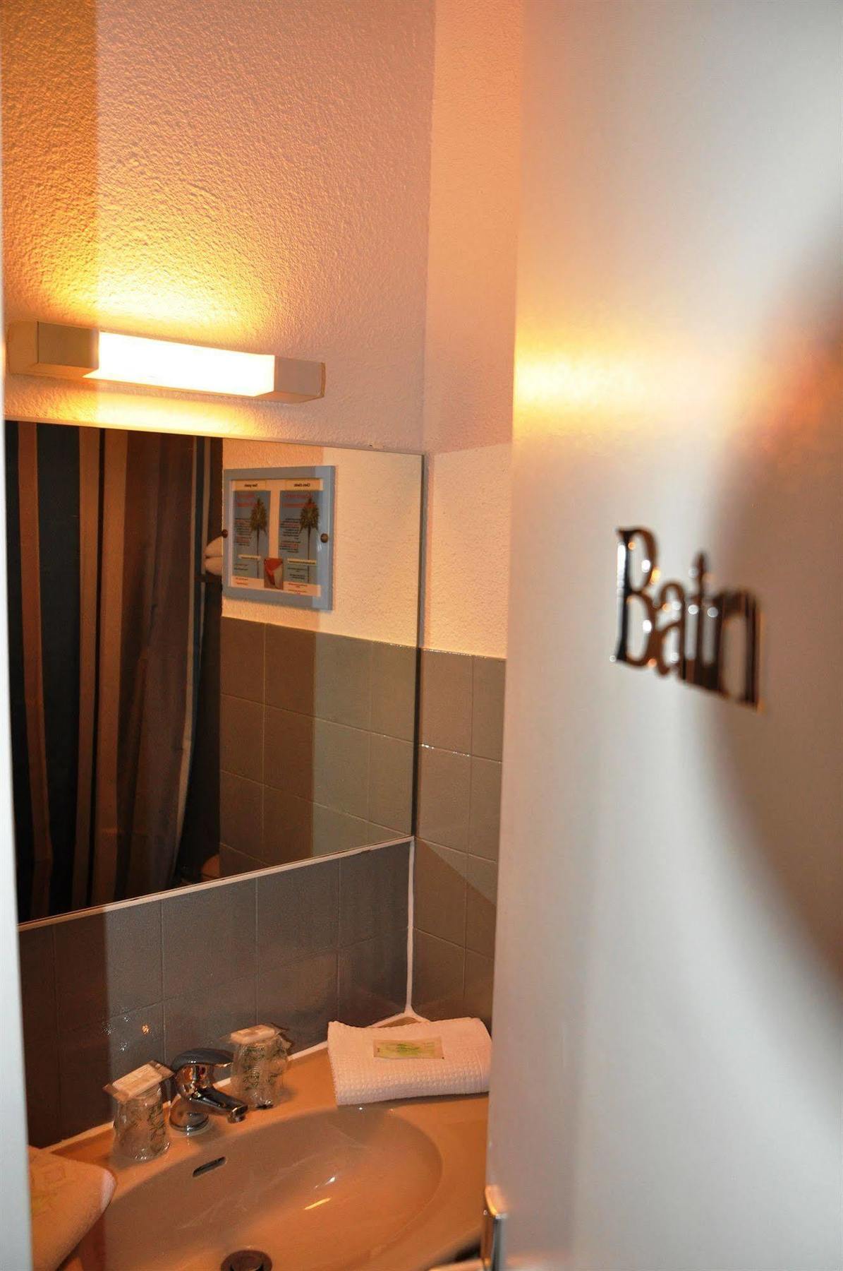 Hotel Lapeyronie Montpellier Bagian luar foto